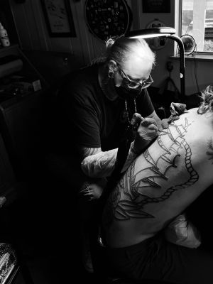 Donavan tattooing